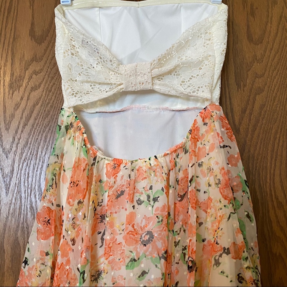 Body Central Strapless Floral Dress - Picture 6 of 8